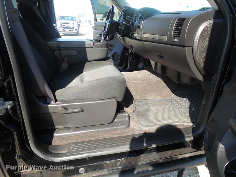 image for item DB7388 2014 Chevrolet Silverado 2500HD LT Crew Cab pickup truck