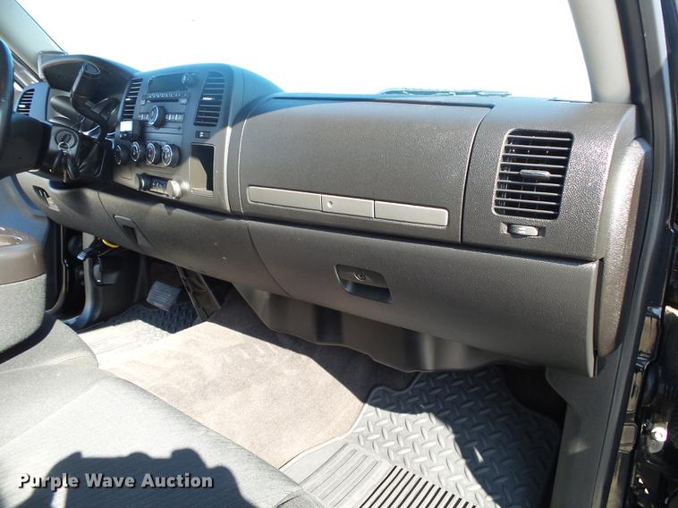 image for item DB7388 2014 Chevrolet Silverado 2500HD LT Crew Cab pickup truck