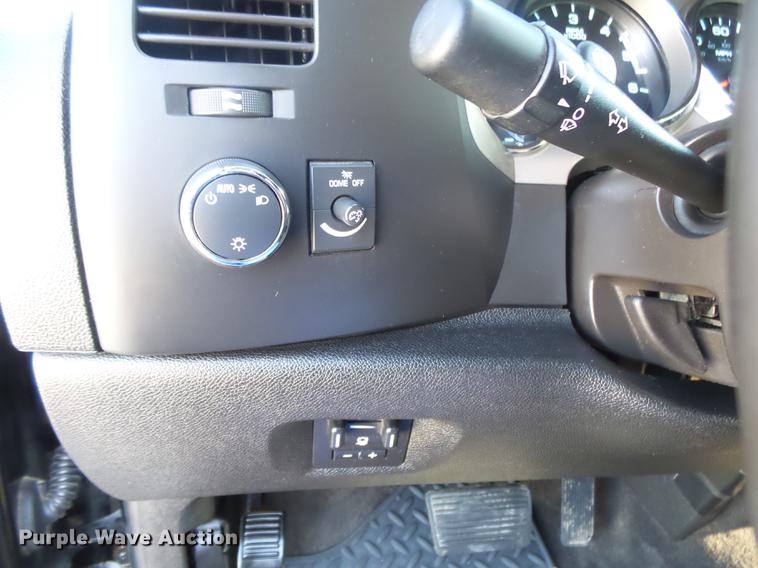 image for item DB7388 2014 Chevrolet Silverado 2500HD LT Crew Cab pickup truck