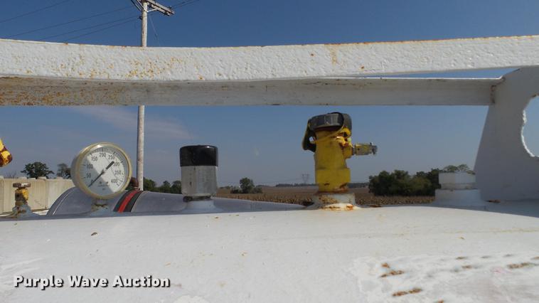 image for item DC2539 Anhydrous ammonia nurse tank