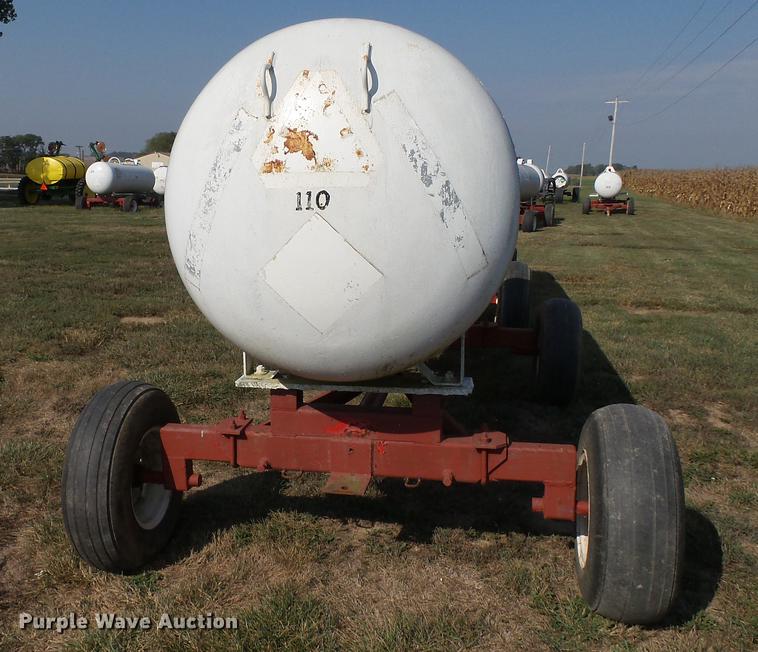 image for item DC2540 Anhydrous ammonia nurse tank