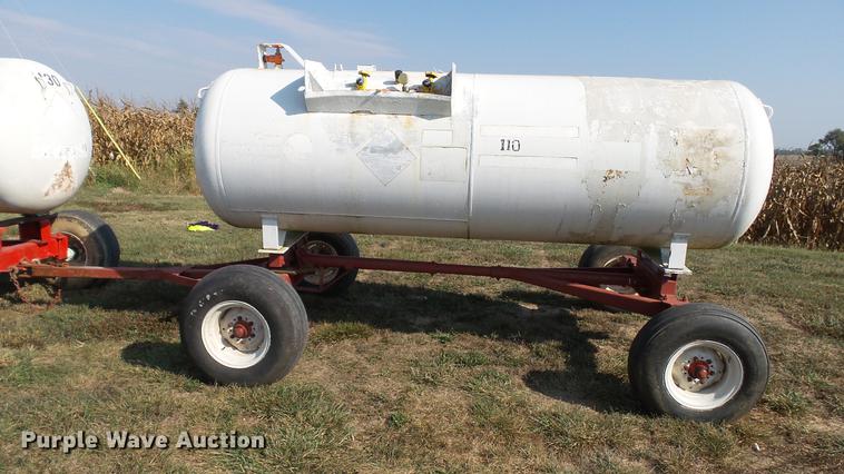 image for item DC2540 Anhydrous ammonia nurse tank