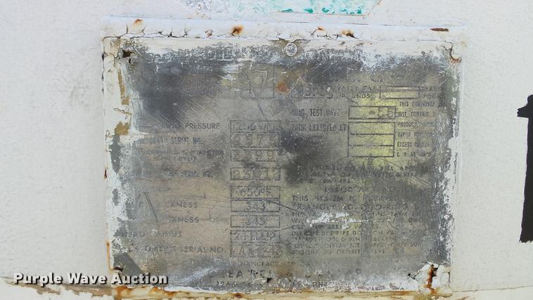 image for item DC2543 Anhydrous ammonia nurse tank