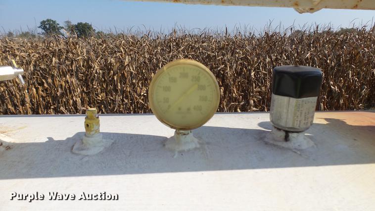 image for item DC2544 Anhydrous ammonia nurse tank