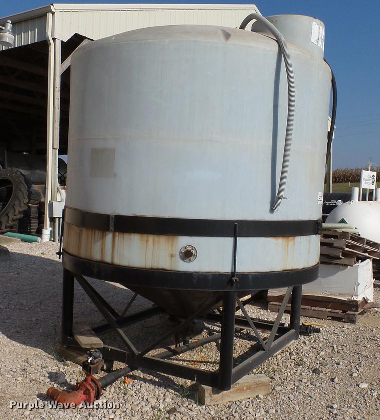 image for item DC2545 Poly cone bottom tank