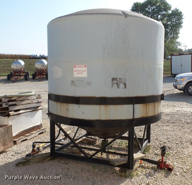 image for item DC2545 Poly cone bottom tank