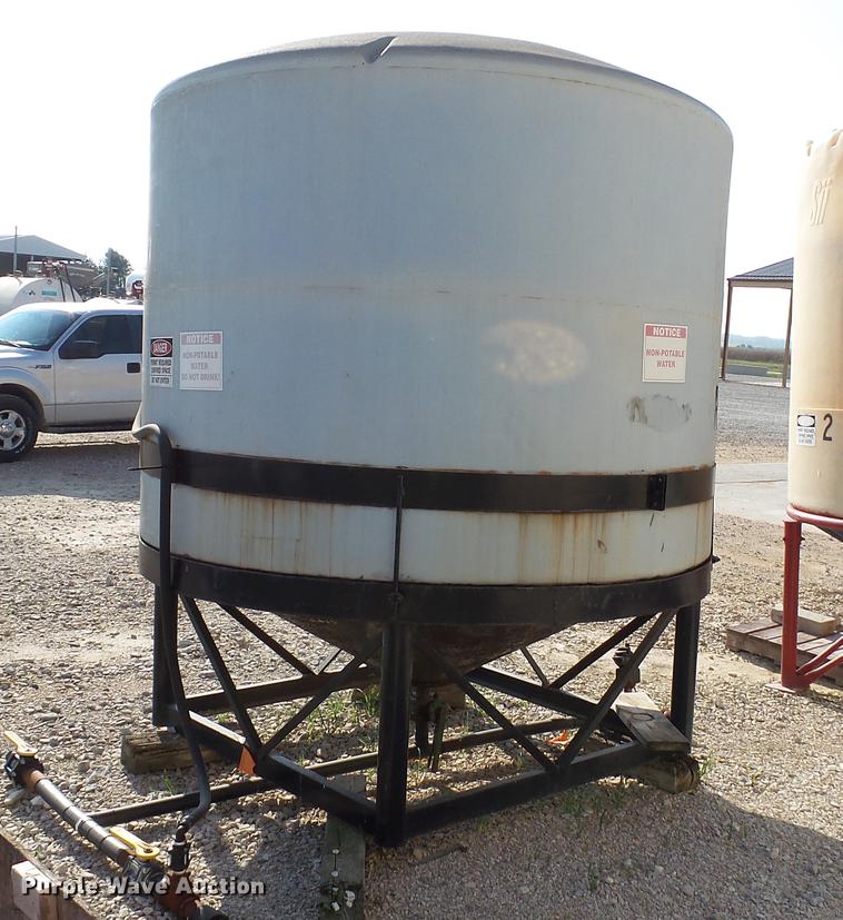 image for item DC2545 Poly cone bottom tank