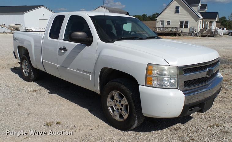 image for item DC2549 2008 Chevrolet Silverado 1500 Ext. Cab pickup truck