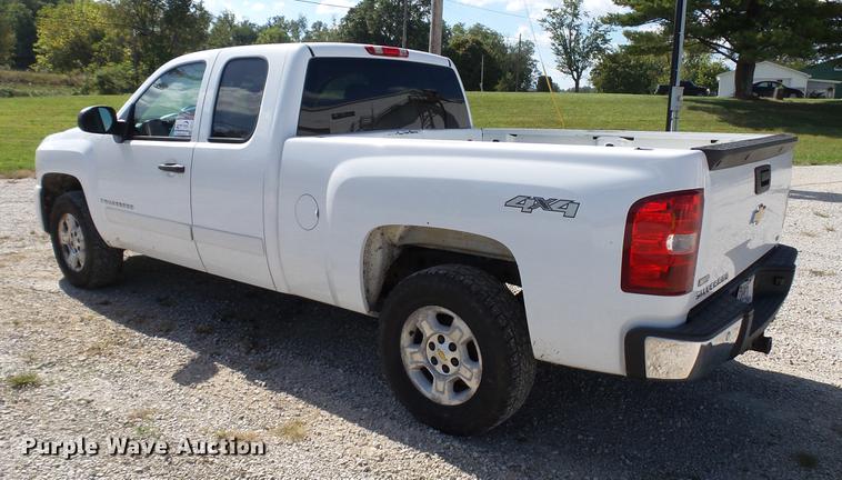image for item DC2549 2008 Chevrolet Silverado 1500 Ext. Cab pickup truck