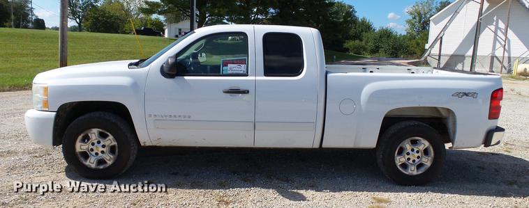 image for item DC2549 2008 Chevrolet Silverado 1500 Ext. Cab pickup truck