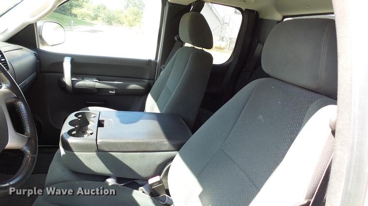 image for item DC2549 2008 Chevrolet Silverado 1500 Ext. Cab pickup truck