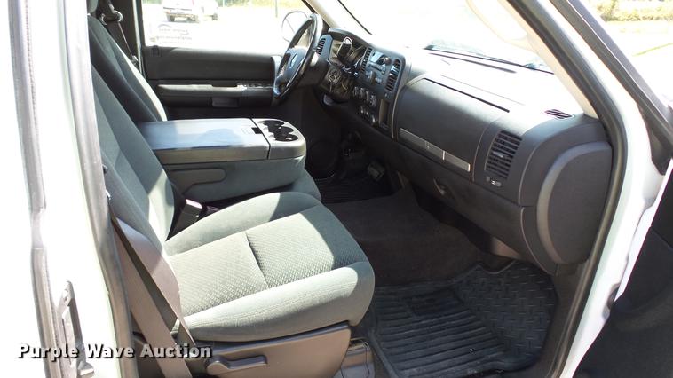 image for item DC2549 2008 Chevrolet Silverado 1500 Ext. Cab pickup truck