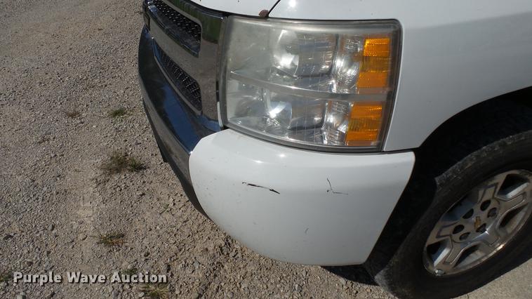 image for item DC2549 2008 Chevrolet Silverado 1500 Ext. Cab pickup truck
