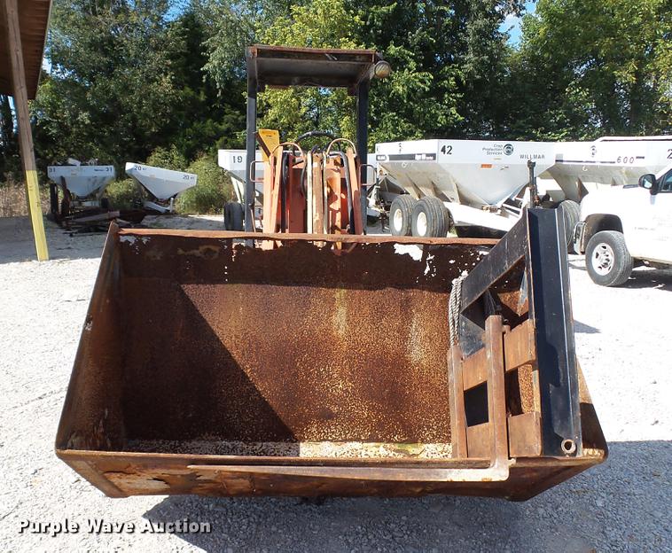 image for item DC2550 Willmar Wrangler wheel loader