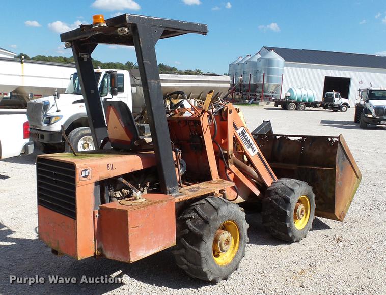 image for item DC2550 Willmar Wrangler wheel loader