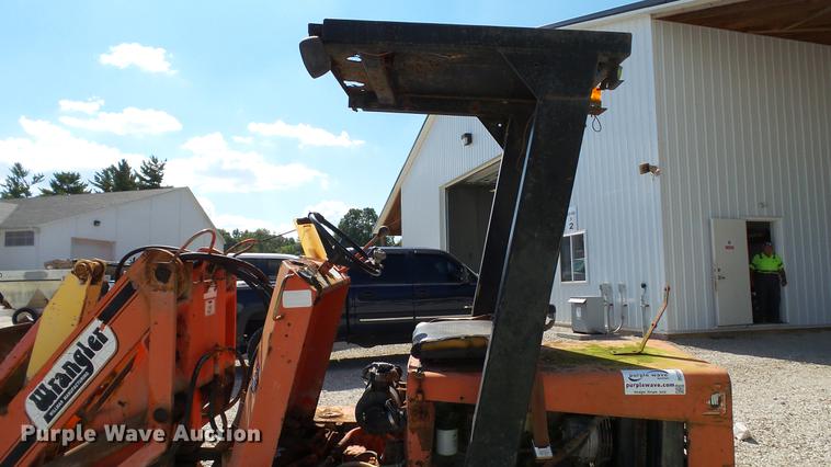 image for item DC2550 Willmar Wrangler wheel loader