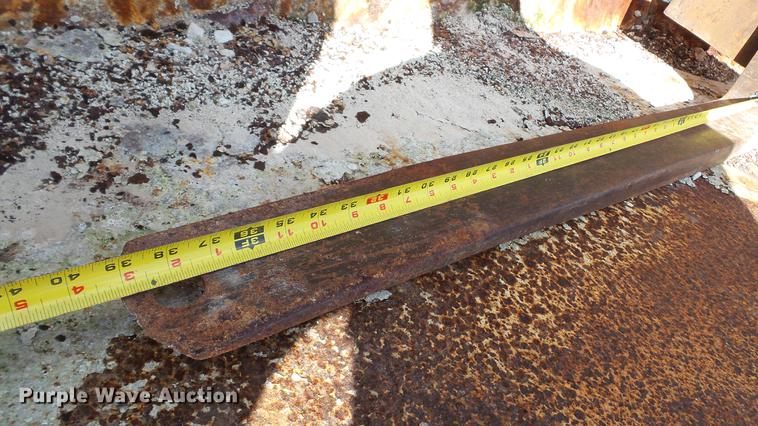 image for item DC2550 Willmar Wrangler wheel loader