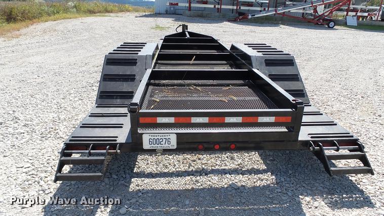 image for item DC2552 2013 Behnke sprayer trailer
