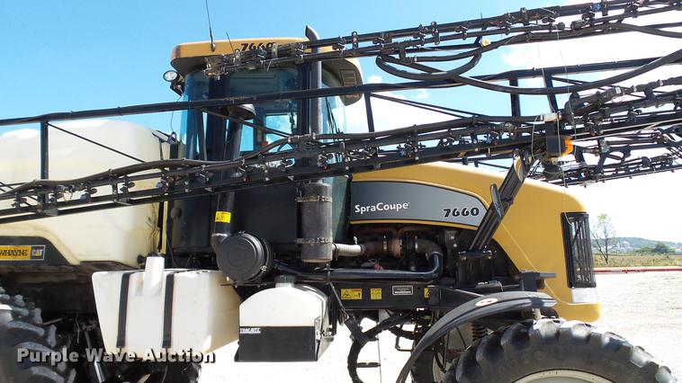 image for item DC2553 2012 SpraCoupe 7660 self-propelled sprayer