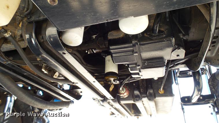 image for item DC2553 2012 SpraCoupe 7660 self-propelled sprayer