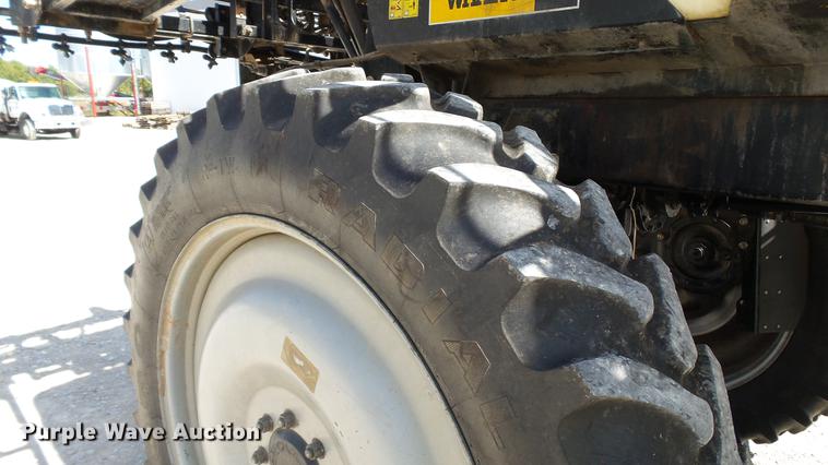 image for item DC2553 2012 SpraCoupe 7660 self-propelled sprayer