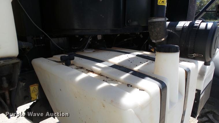 image for item DC2553 2012 SpraCoupe 7660 self-propelled sprayer