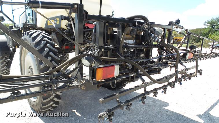 image for item DC2553 2012 SpraCoupe 7660 self-propelled sprayer