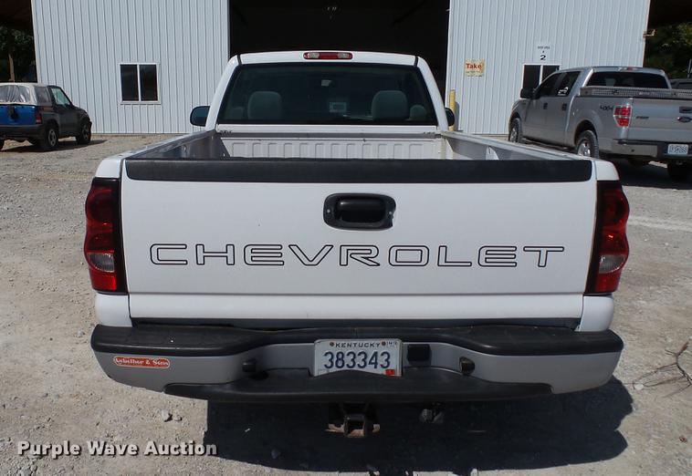 image for item DC2555 2007 Chevrolet Silverado Classic 1500 pickup truck