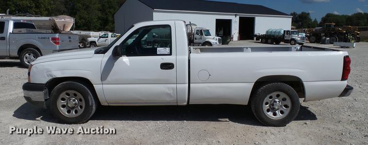 image for item DC2555 2007 Chevrolet Silverado Classic 1500 pickup truck