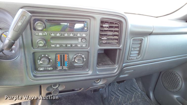 image for item DC2555 2007 Chevrolet Silverado Classic 1500 pickup truck