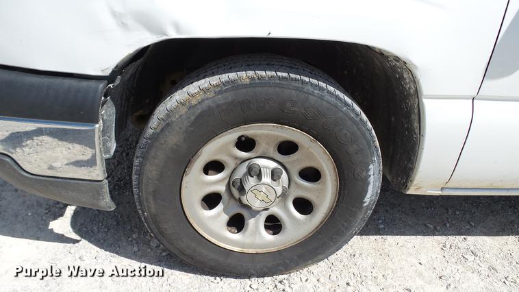 image for item DC2555 2007 Chevrolet Silverado Classic 1500 pickup truck