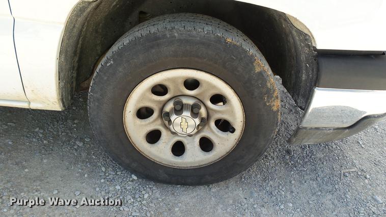 image for item DC2555 2007 Chevrolet Silverado Classic 1500 pickup truck