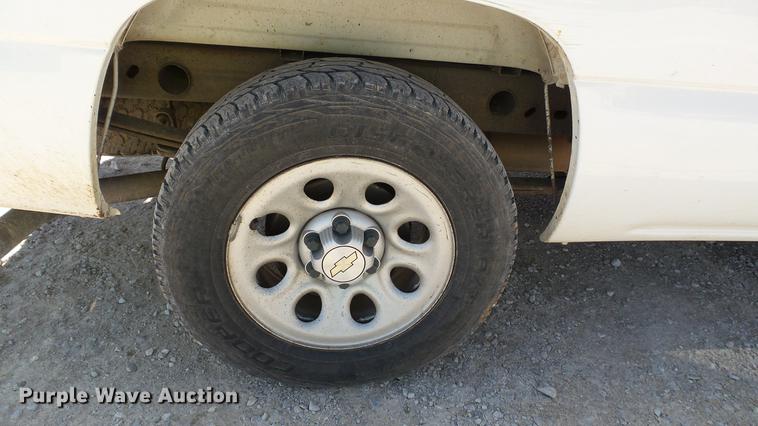 image for item DC2555 2007 Chevrolet Silverado Classic 1500 pickup truck