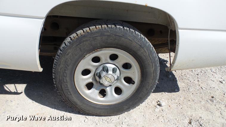 image for item DC2555 2007 Chevrolet Silverado Classic 1500 pickup truck