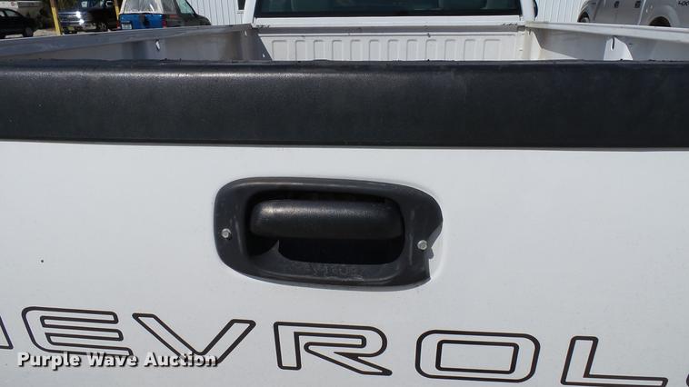 image for item DC2555 2007 Chevrolet Silverado Classic 1500 pickup truck