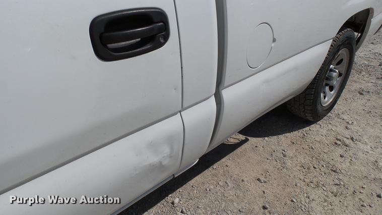 image for item DC2555 2007 Chevrolet Silverado Classic 1500 pickup truck