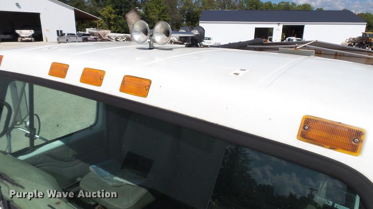 image for item DC2558 2000 International 8100 fertilizer tender truck