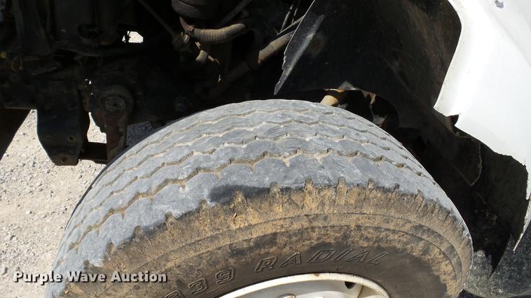 image for item DC2558 2000 International 8100 fertilizer tender truck