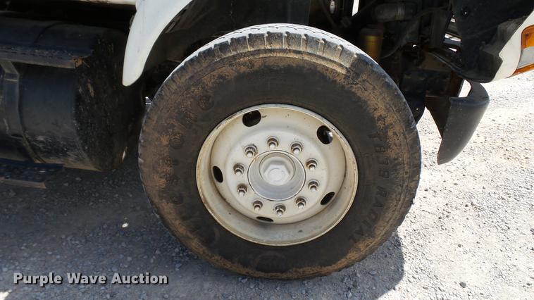 image for item DC2558 2000 International 8100 fertilizer tender truck