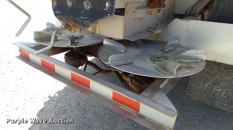 image for item DC2558 2000 International 8100 fertilizer tender truck