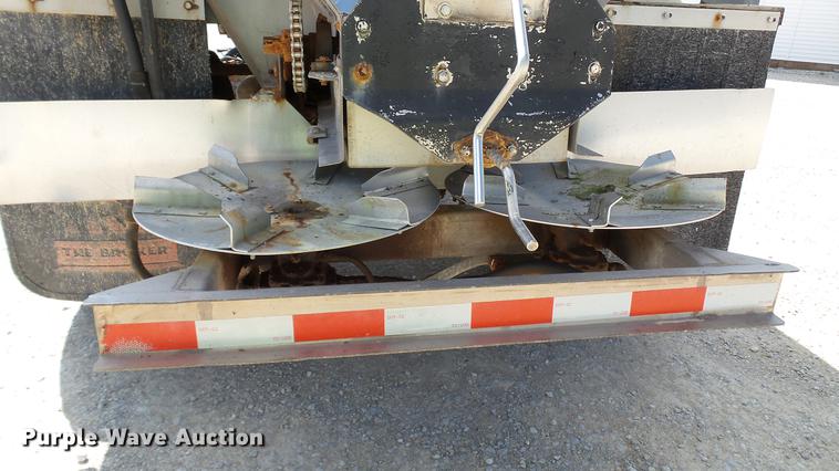 image for item DC2558 2000 International 8100 fertilizer tender truck