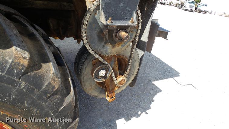 image for item DC2558 2000 International 8100 fertilizer tender truck