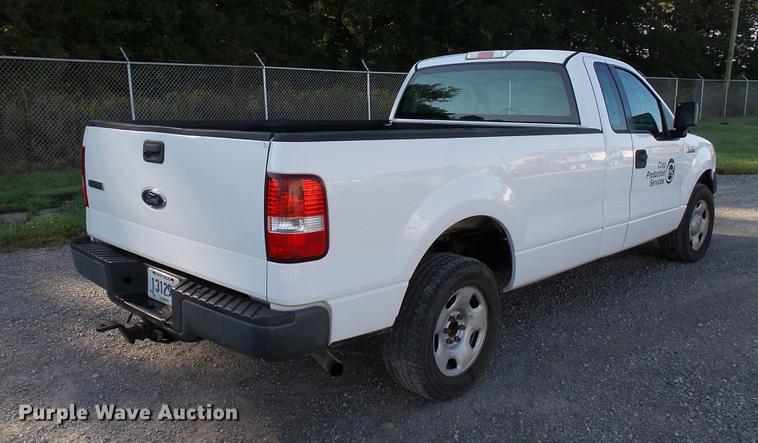 image for item DC2561 2005 Ford F150 pickup truck