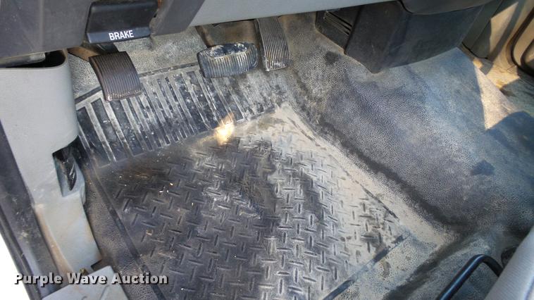 image for item DC2561 2005 Ford F150 pickup truck