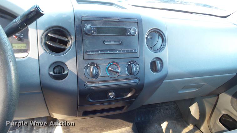 image for item DC2561 2005 Ford F150 pickup truck