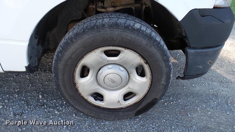 image for item DC2561 2005 Ford F150 pickup truck