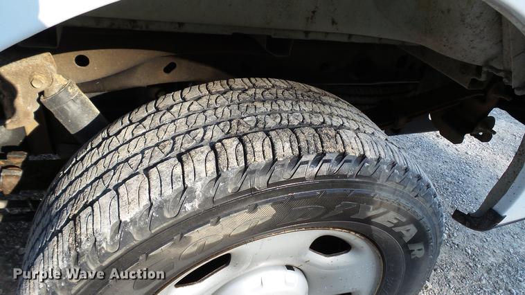 image for item DC2561 2005 Ford F150 pickup truck