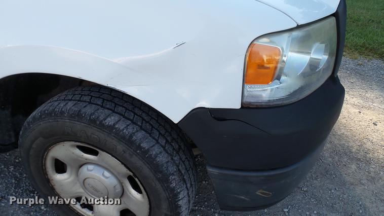 image for item DC2561 2005 Ford F150 pickup truck