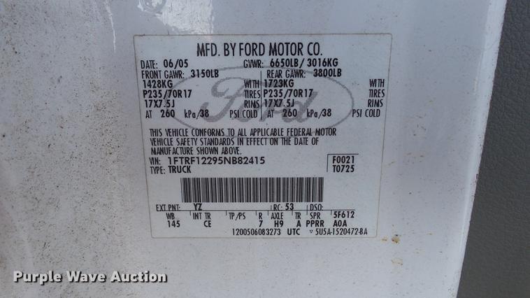 image for item DC2561 2005 Ford F150 pickup truck
