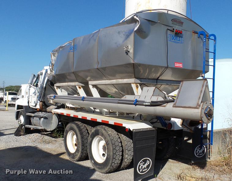 image for item DC2562 1998 Mack CH613 seed tender truck